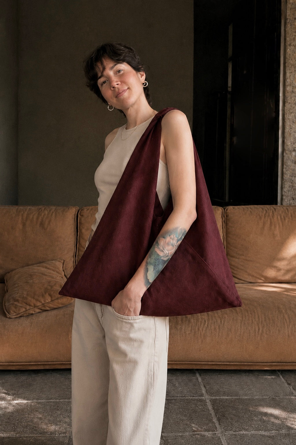 Burgundy linen origami bag midi – handmade linen shoulder bag by Esra Kayira brand